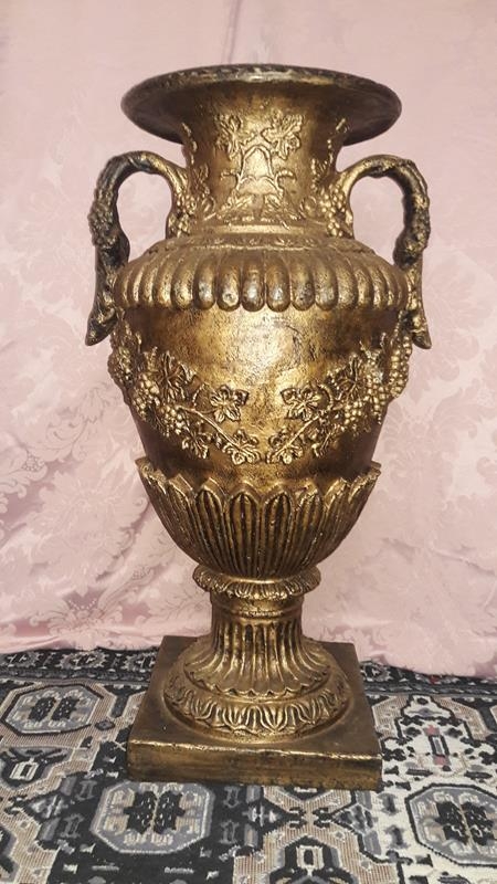 Vaso Dourado Grande de Fibra com Detalhes e Alças